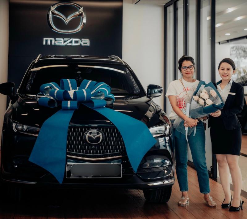 Showroom Mazda Bình Dương