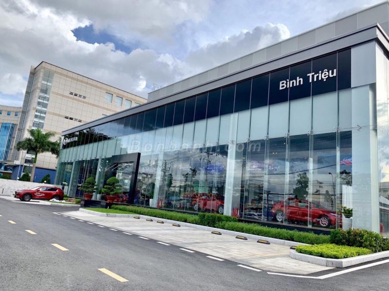 Showroom Mazda Bình Triệu