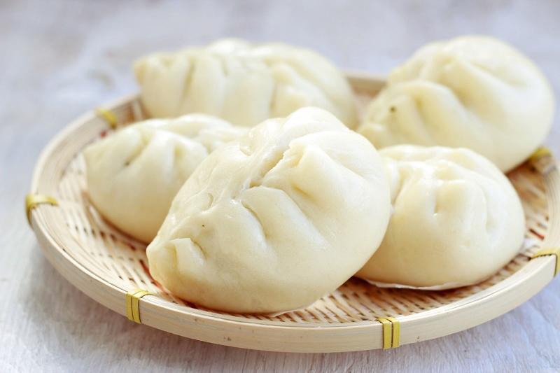 Ai bánh bao nóng nào? Bánh bao mới hấp đây!