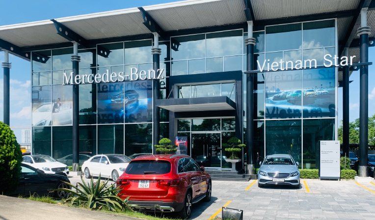 Mercedes-Benz VietNam Star Long Biên