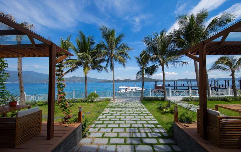 MerPerle Hòn Tằm Resort