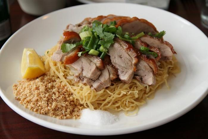 Mì Ba mee moo