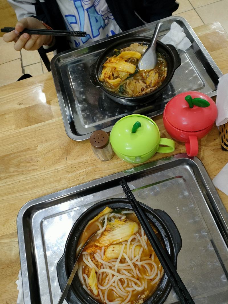 Mì niêu cay Thu Hường