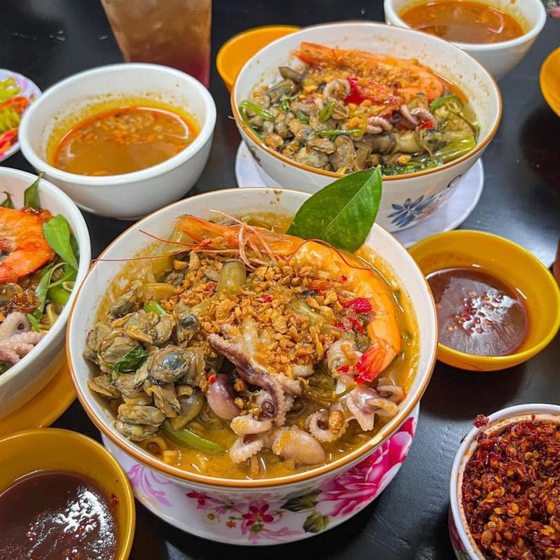 Mì Ốc Hến Dì Lan