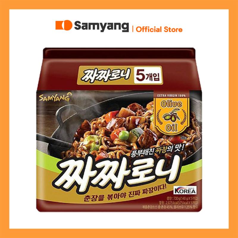 Mì trộn tương đen Samyang với dầu Olive