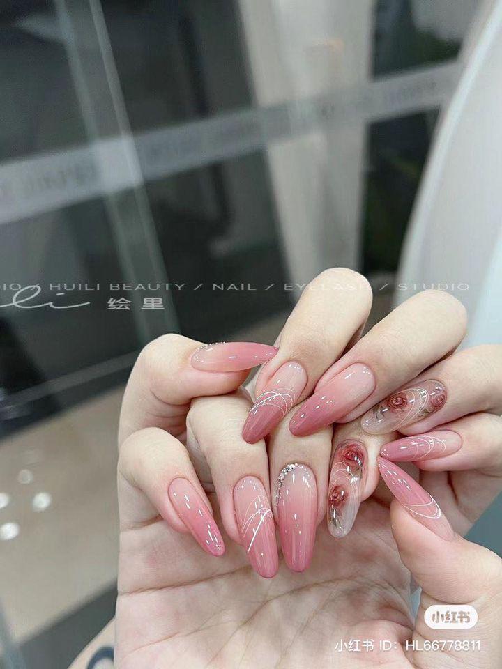Mia Nail