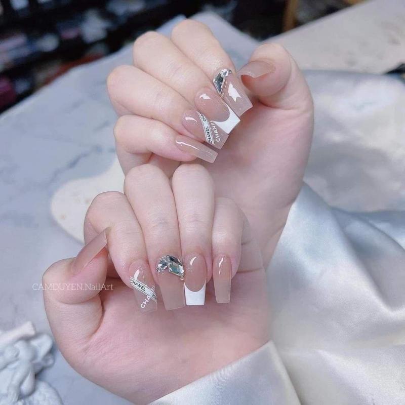 MoCa Nail