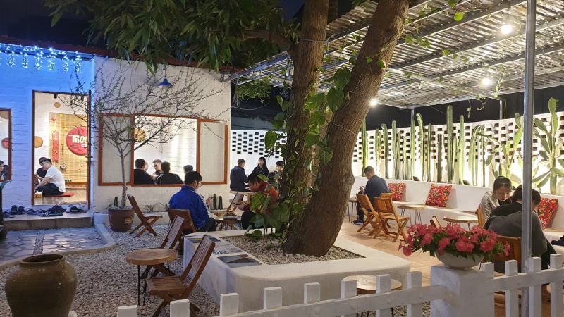 Moon Cafe