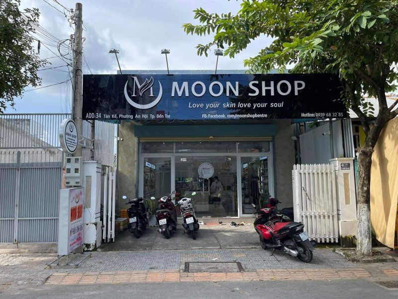 Moon Shop
