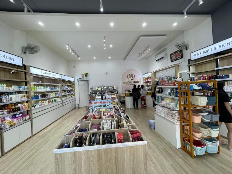 Moon Shop