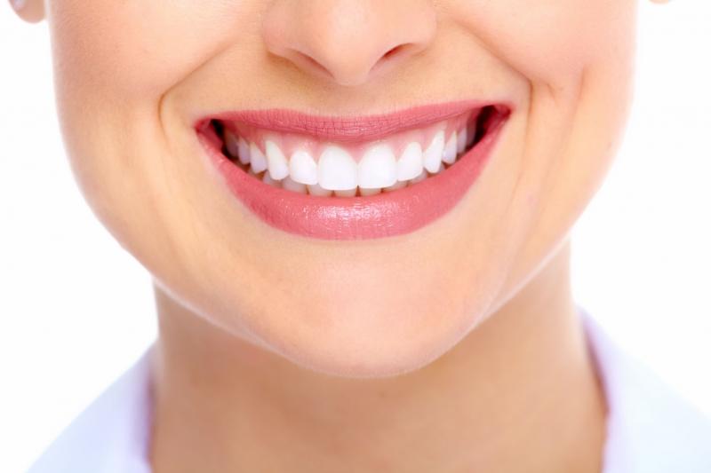 Hạn chế đồ ăn nhanh khiến đôi môi luôn khỏe mạnh