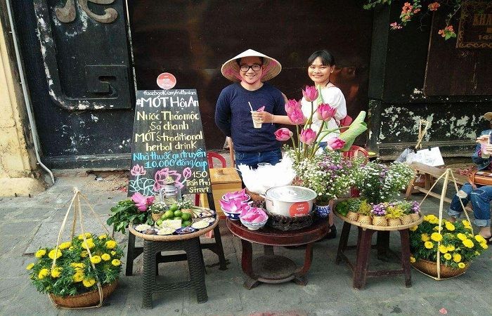 Mót Hội An với những đôi quang gánh bình dị