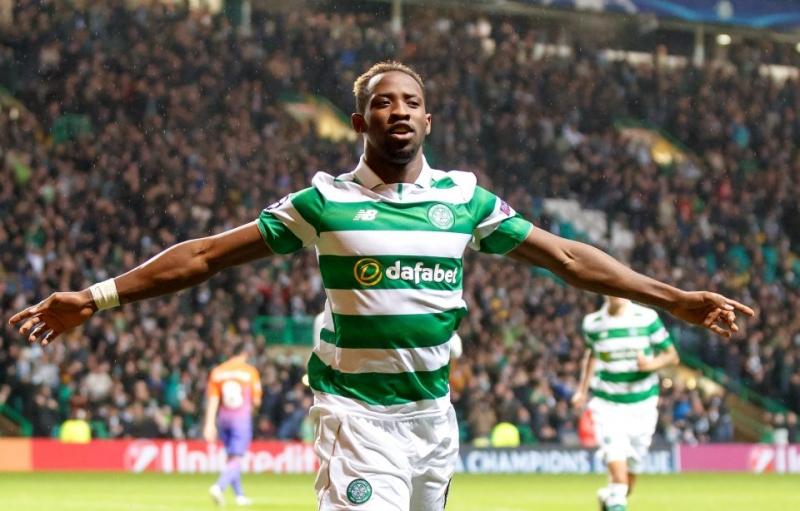 Moussa Dembele lập cú đúp vào lưới MC