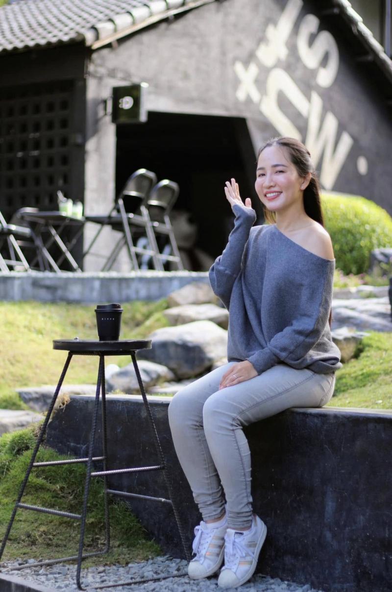 Ms Ái Phương