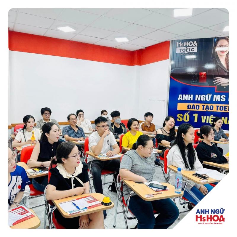 Ms Hoa Giao tiếp