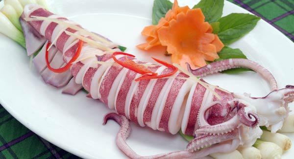 Nhắc đến Cô Tô thì không thế không nhắc đến mực ống