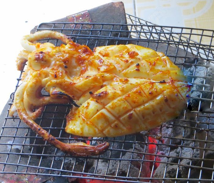 Mực nướng mọi