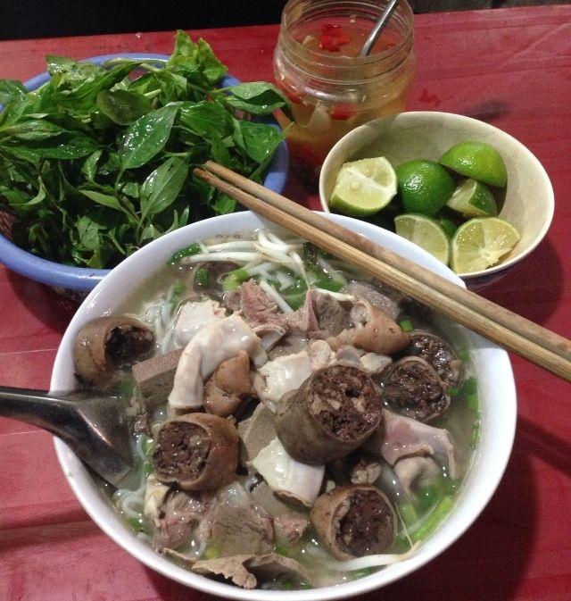 Mùi là nơi sẽ phục vụ cho bạn những tô bún và cháo nóng hổi