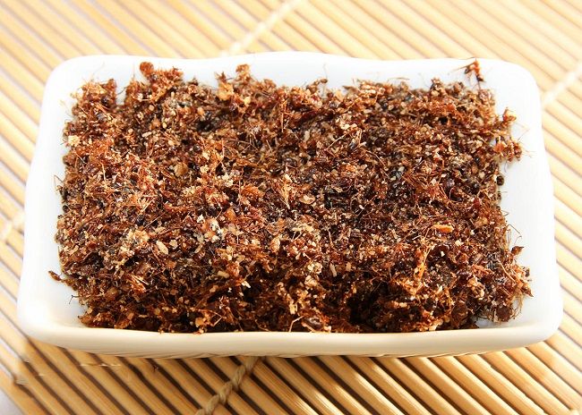 Muối kiến vàng