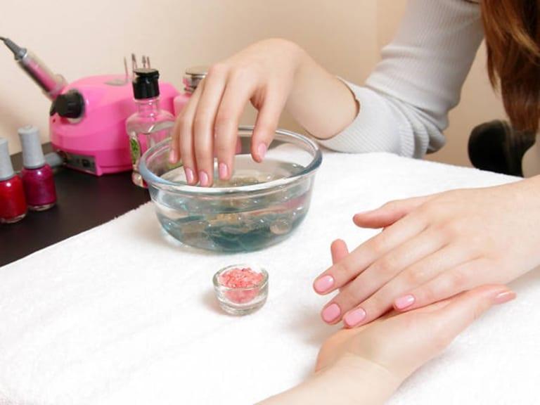 Thợ làm nail phải là người có tình yêu thực sự với công việc làm đẹp