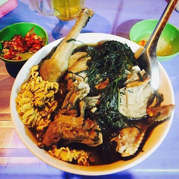 Mỳ gà tần Hàng Bồ