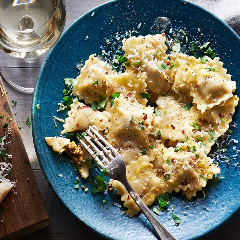 Mỳ Ravioli với rau chân vịt và pho mát Ricotta