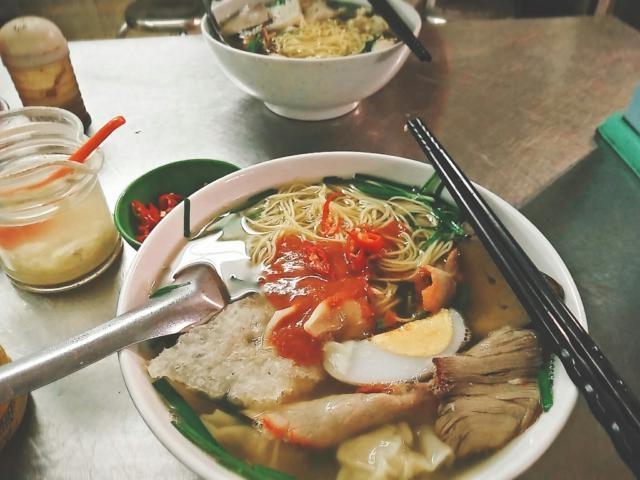 Mỳ Vằn Thắn Bình Tây