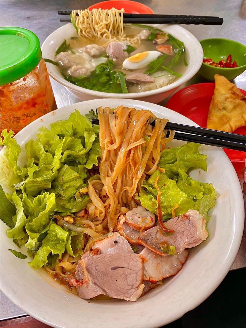 Mỳ vằn thắn Phùng Gia