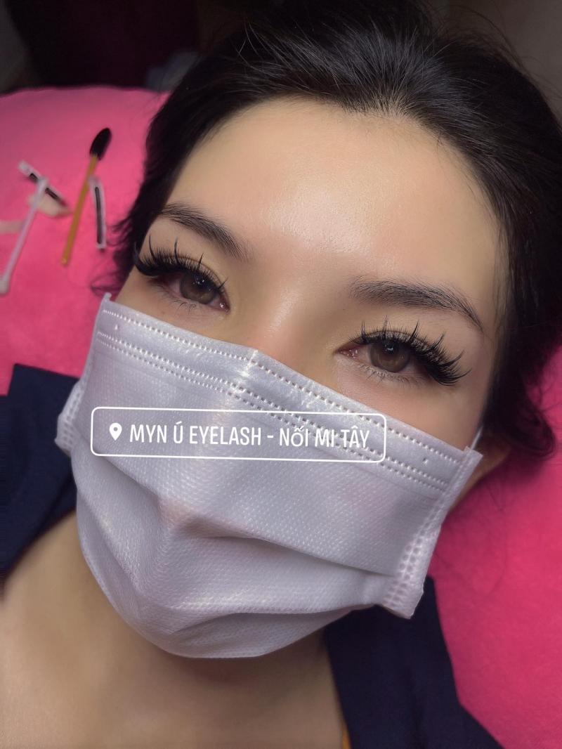 Myn Ú Eyelash