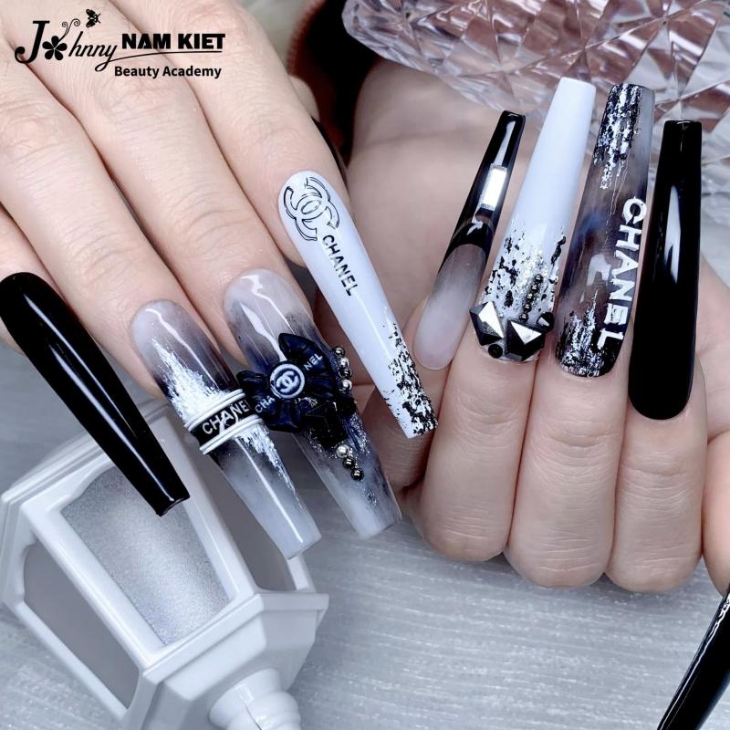 Nail Johnny Nam Kiệt