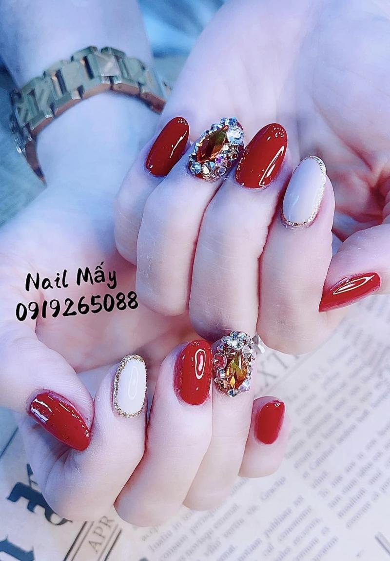 Nail Mấy với phương pháp dạy học chuyên nghiệp giúp học viên tiếp cận các phong cách vẽ nail mới hiện đại