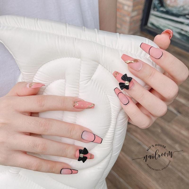 Nail Room
