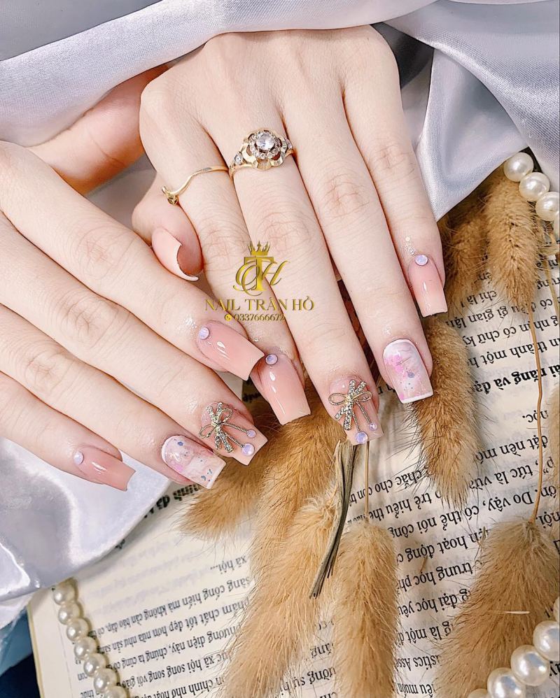 Nail Trân Hồ