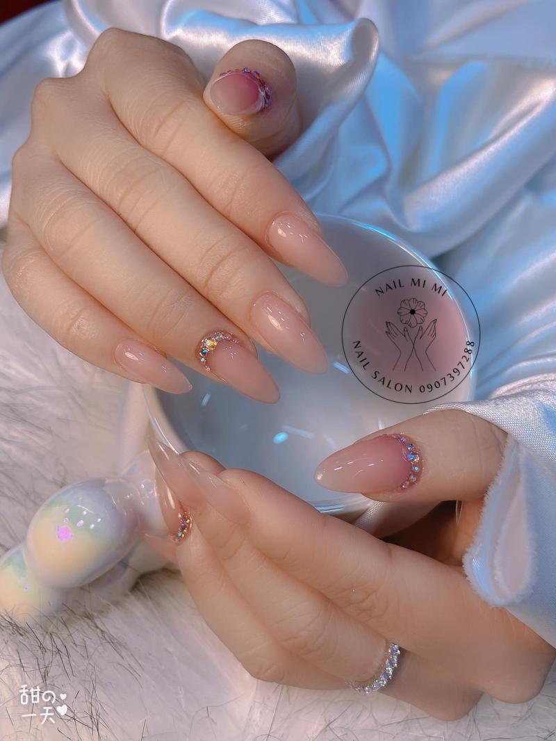 Nails Mi Mi luôn cung cấp cho học viên những trang thiết bị dạy và học hiện đại nhất