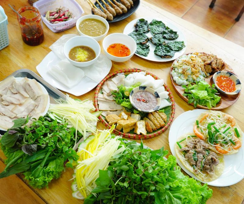 Năm Hiền - Bánh Xèo Tôm Nhảy