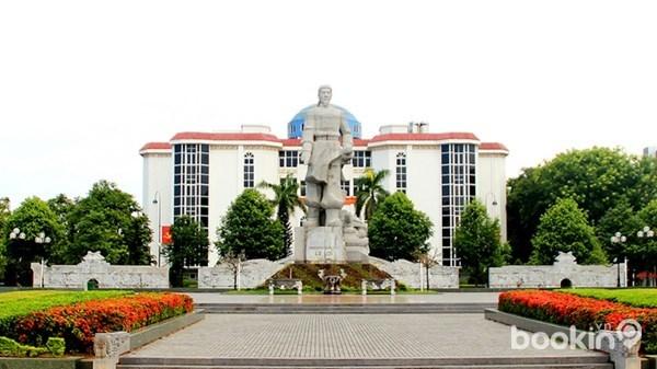 Tượng Đài Vua Lê Lợi ở Thanh Hóa