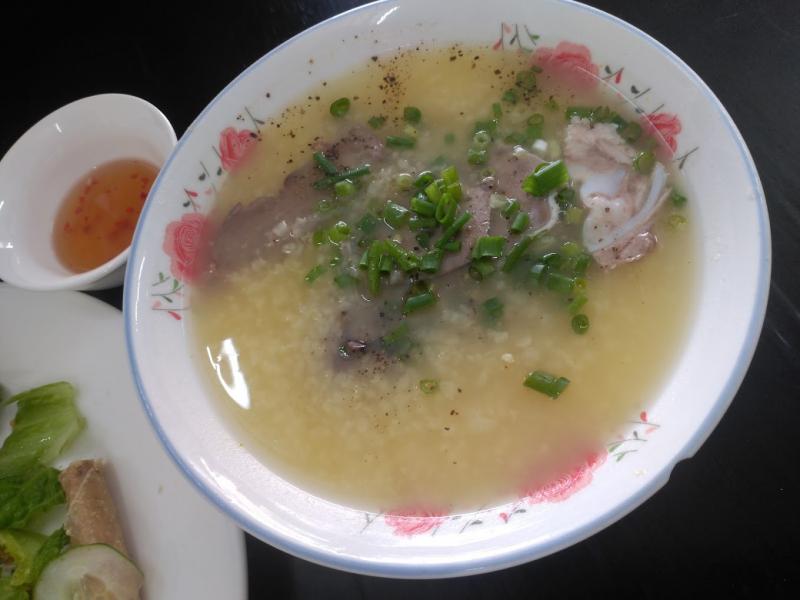 Năm Tường - Cháo Lòng, Bánh Hỏi & Bún Thịt Nướng
