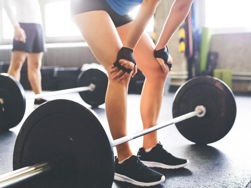 nâng tạ đốt cháy 363 calo trong 1 giờ