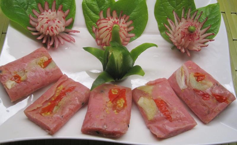 Nem chua chay từ vỏ bưởi và đu đủ