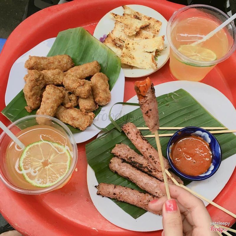 Nem chua nướng - Nem Nướng Em Thuý Nhà Thờ