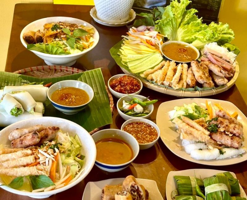 Nem nướng Ninh Hòa Cô Nga