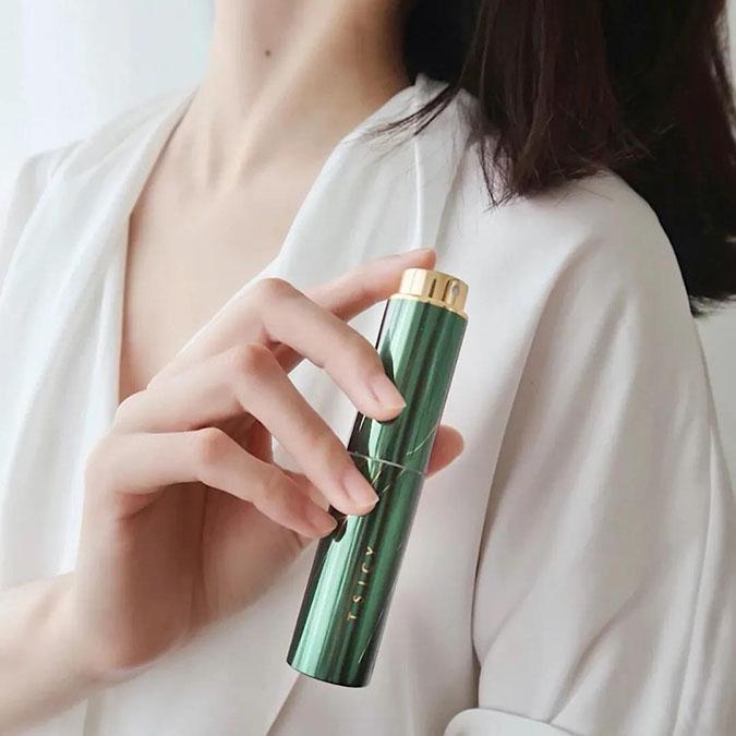 Dùng nước hoa ngay sau khi tắm thường xuyên