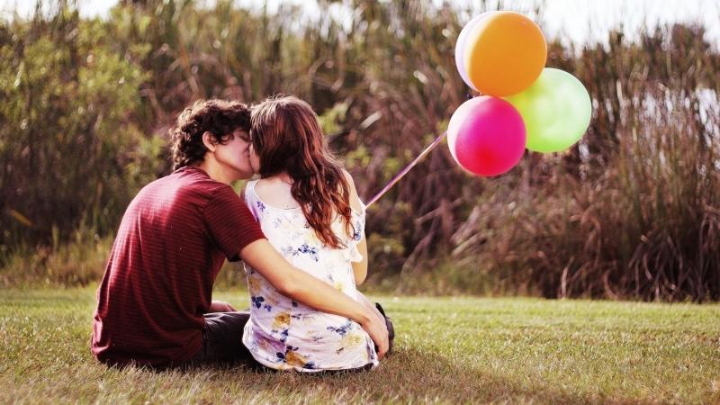Nếu anh có làm gì tổn thương em, em sẽ nói cho anh biết chứ?