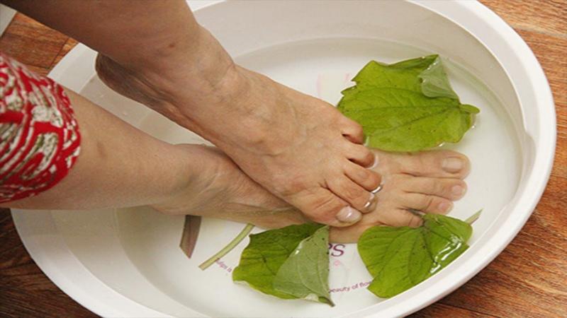 Ngâm chân mỗi tối