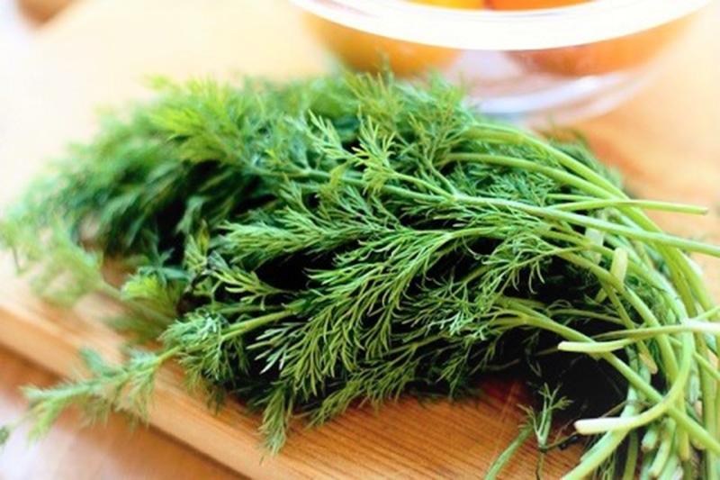 Bổ sung rau thì là vào thực đơn ăn uống giúp xương chắc khỏe hơn