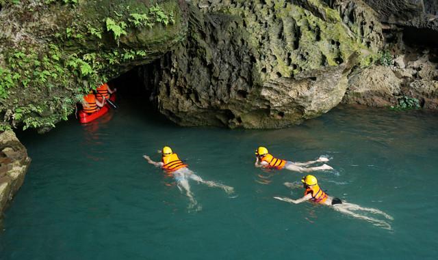 Hang tối Quảng Bình