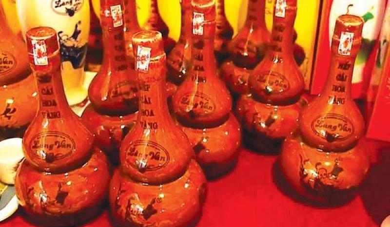 Nghề nấu rượu làng Vân - Bắc Giang