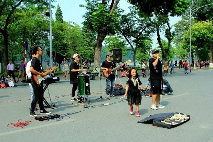 Biểu diễn nghê thuật trên phố