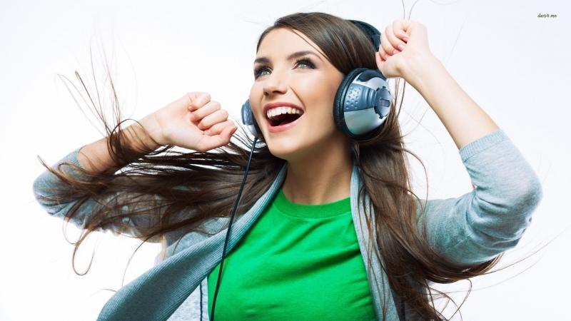 Nghe những bài hát mới, xem những bộ phim mới