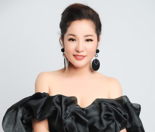Nghệ sỹ Thúy Nga